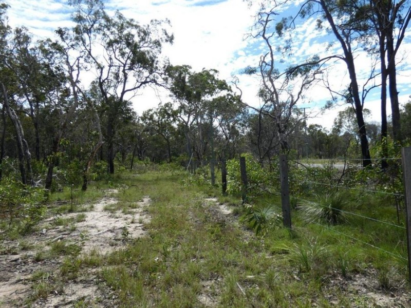 83 Deepwater Road, Deepwater QLD 4674