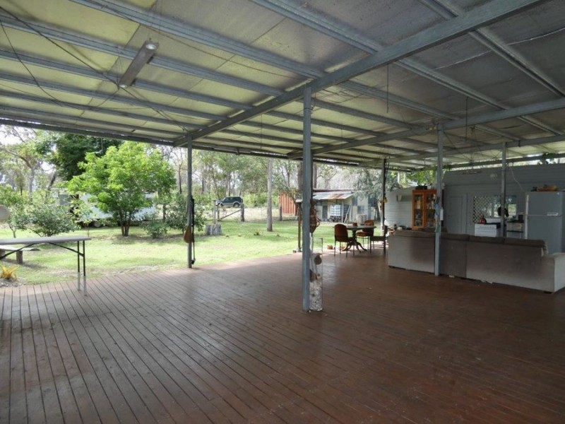 711 Capricornia Drive, Deepwater QLD 4674