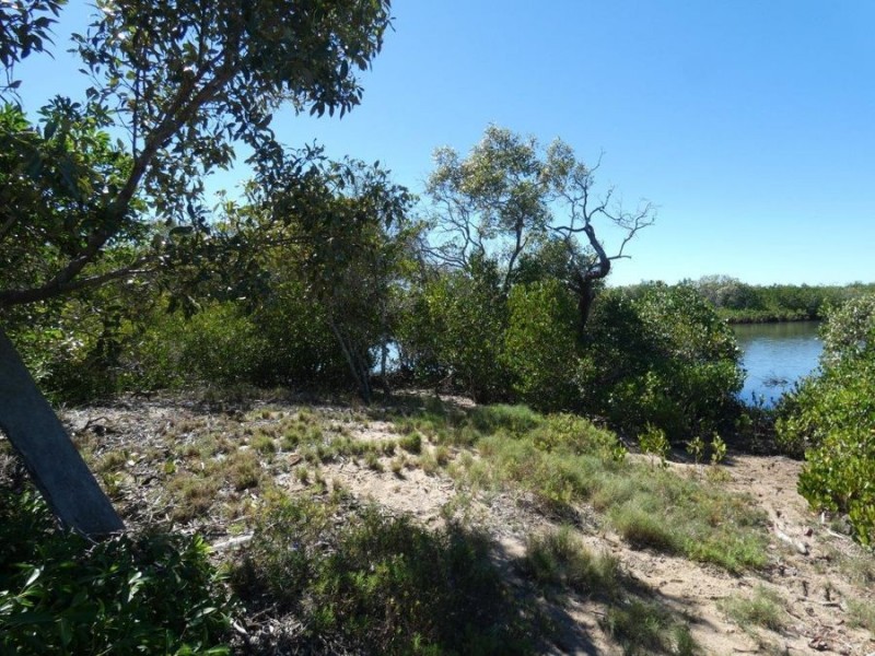 544 Fingerfield Road, Deepwater QLD 4674