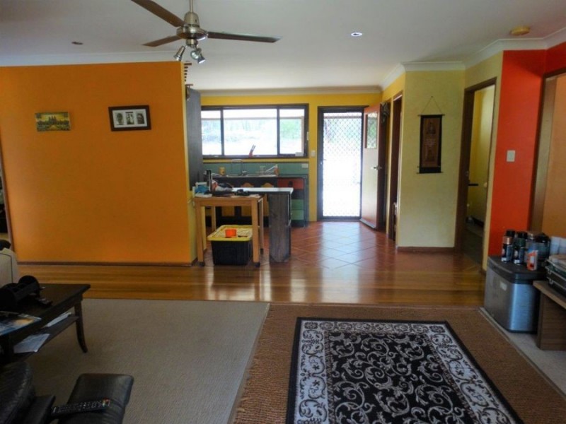 21 Sorensen Road, Baffle Creek QLD 4674