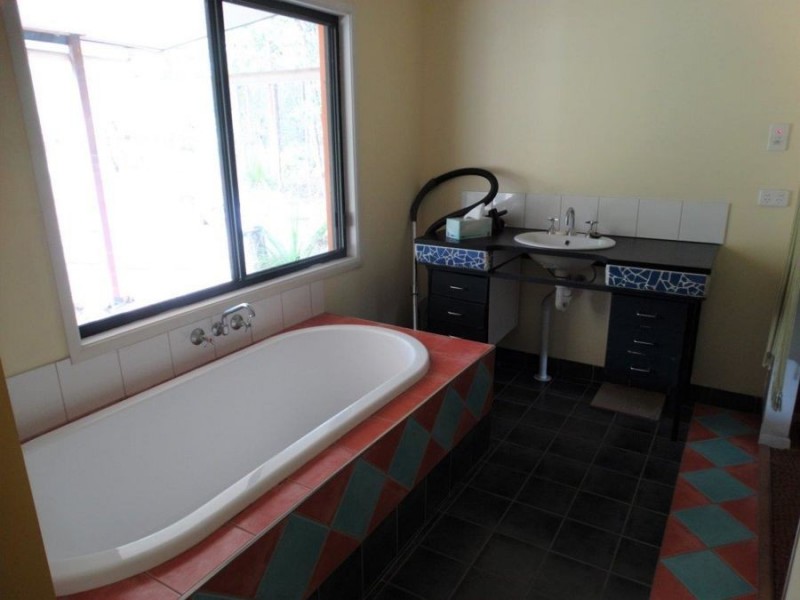 21 Sorensen Road, Baffle Creek QLD 4674