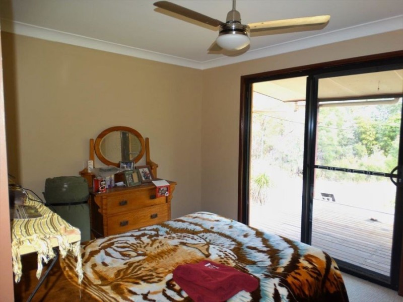 21 Sorensen Road, Baffle Creek QLD 4674