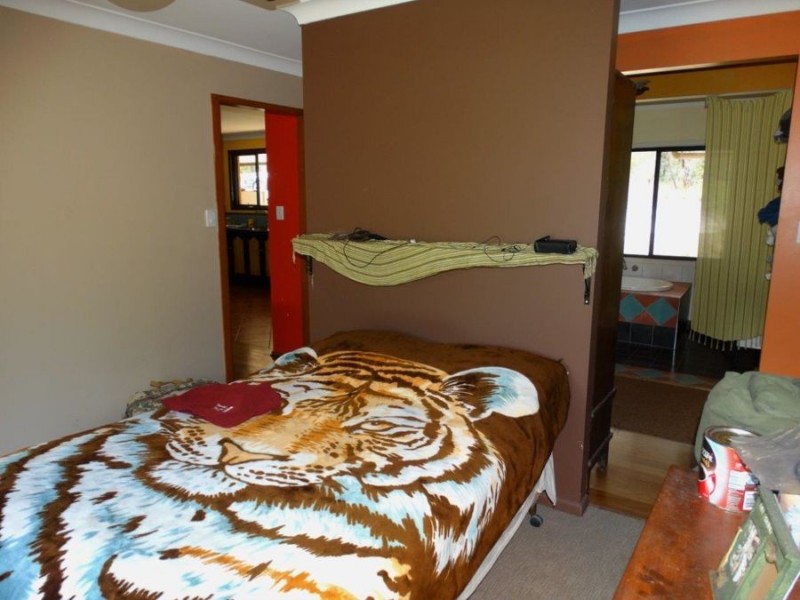 21 Sorensen Road, Baffle Creek QLD 4674