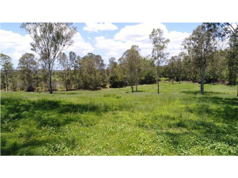 19 Claytons Road, Lowmead QLD 4676