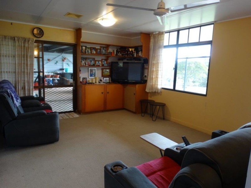 19 Claytons Road, Lowmead QLD 4676
