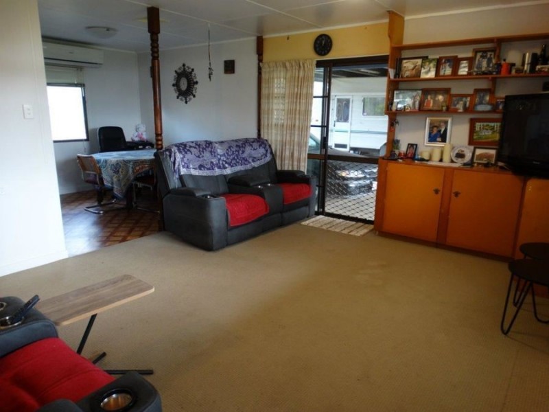 19 Claytons Road, Lowmead QLD 4676