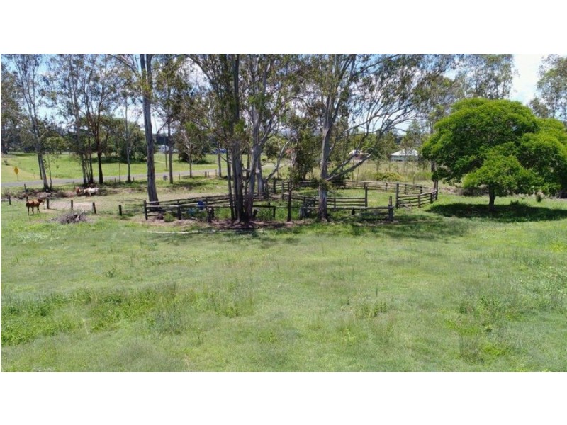 19 Claytons Road, Lowmead QLD 4676