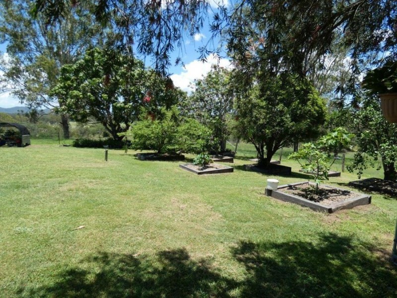 19 Claytons Road, Lowmead QLD 4676