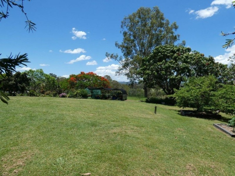 19 Claytons Road, Lowmead QLD 4676