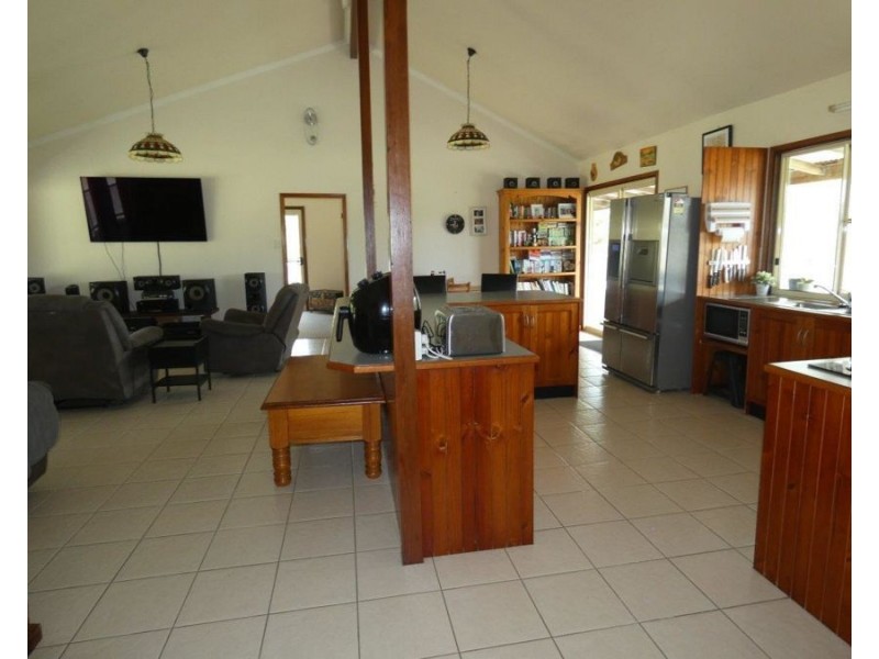 1341 Tableland Road, Mount Maria QLD 4674