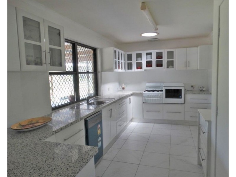 54 Freshwater Court, Deepwater QLD 4674