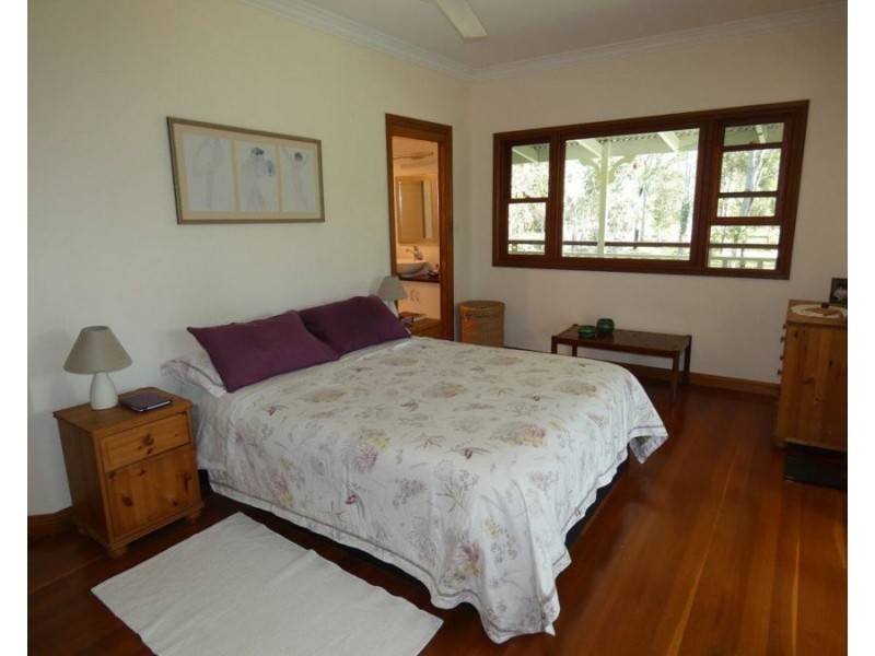 1813 Hills Road, Baffle Creek QLD 4674