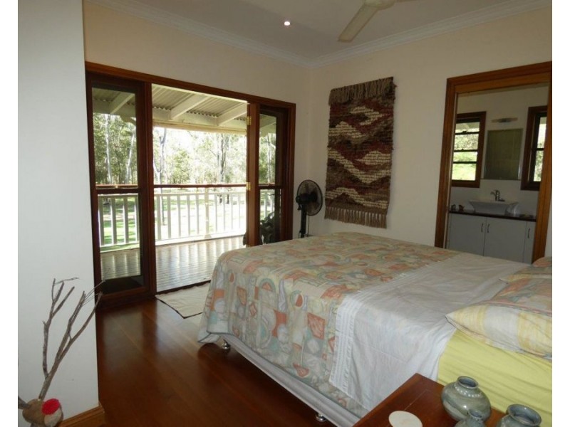 1813 Hills Road, Baffle Creek QLD 4674