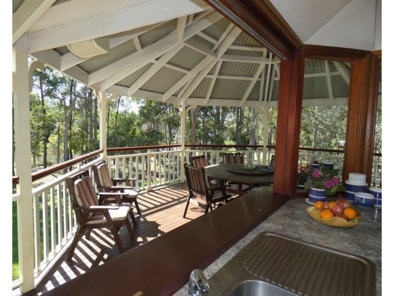 1813 Hills Road, Baffle Creek QLD 4674