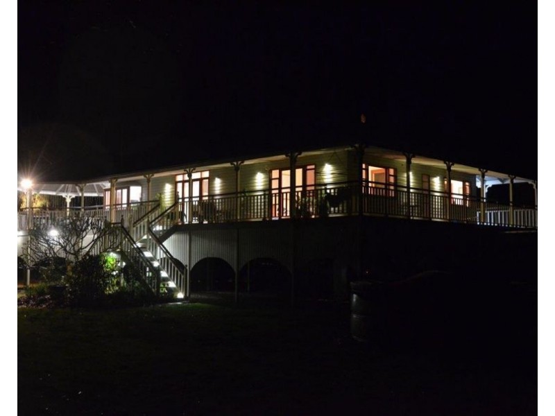 1813 Hills Road, Baffle Creek QLD 4674