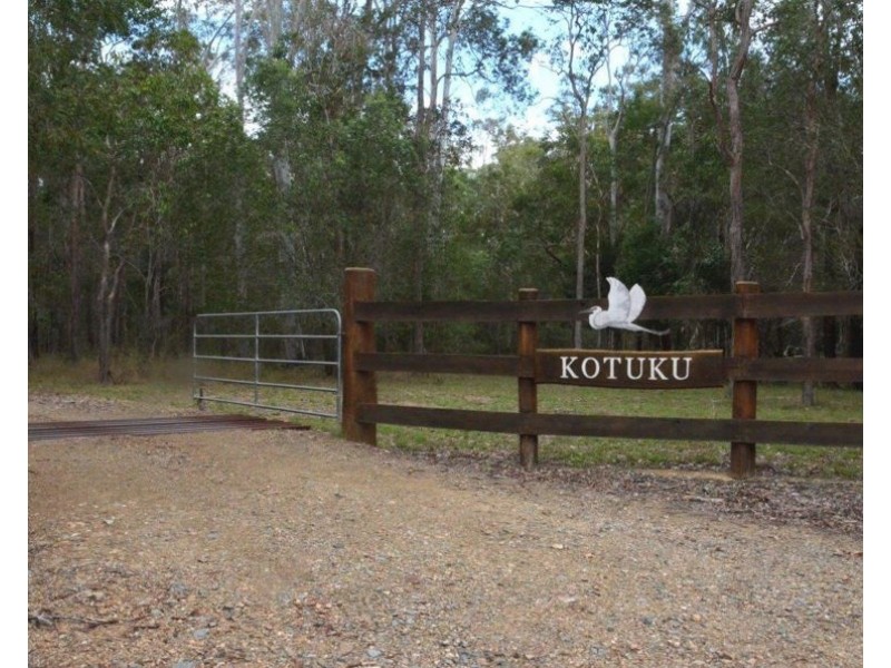1813 Hills Road, Baffle Creek QLD 4674