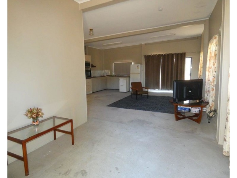 2511 Lowmead Road, Lowmead QLD 4676