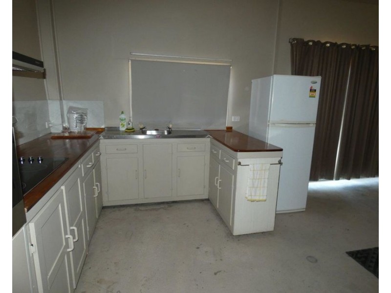 2511 Lowmead Road, Lowmead QLD 4676