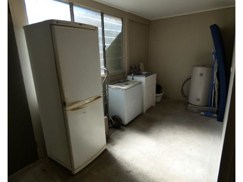 2511 Lowmead Road, Lowmead QLD 4676