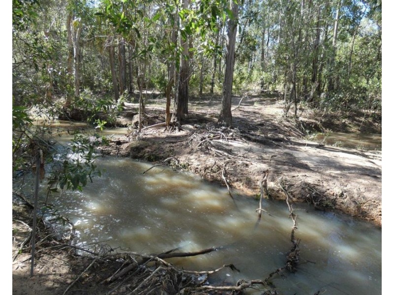 2511 Lowmead Road, Lowmead QLD 4676