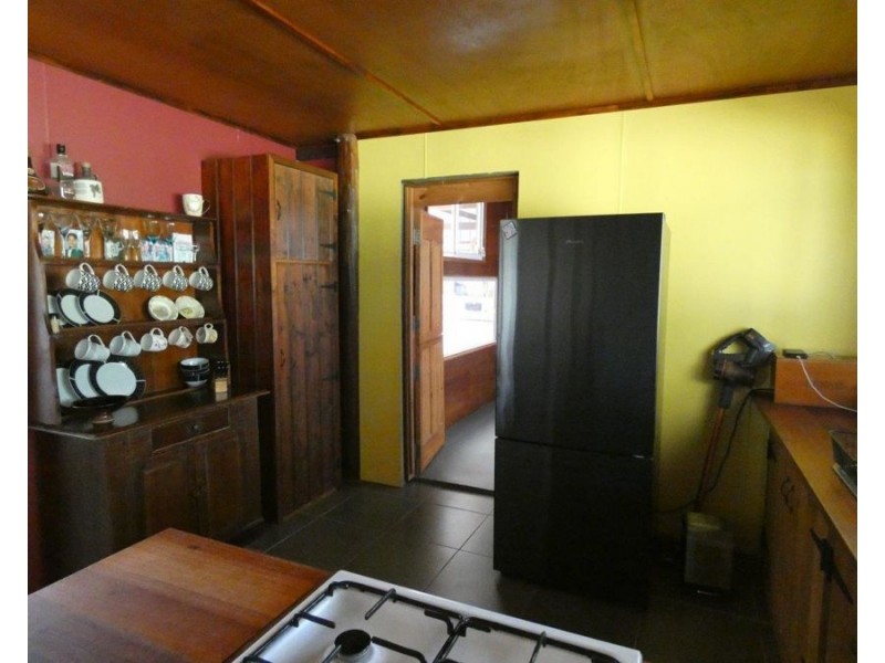 2092 Tableland Road, Mount Maria QLD 4674