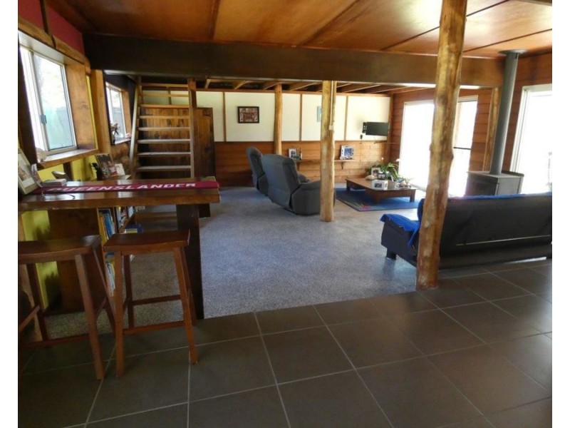 2092 Tableland Road, Mount Maria QLD 4674