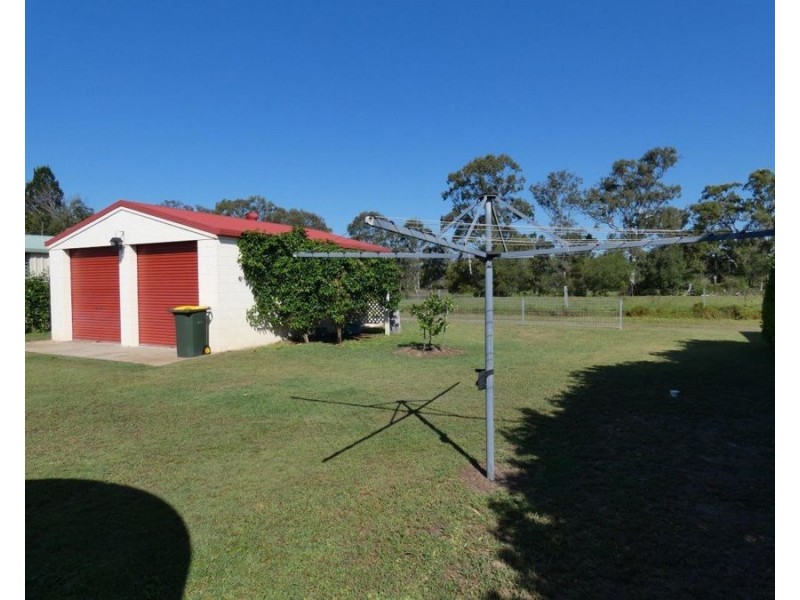 8 Pangola Street, Winfield QLD 4670