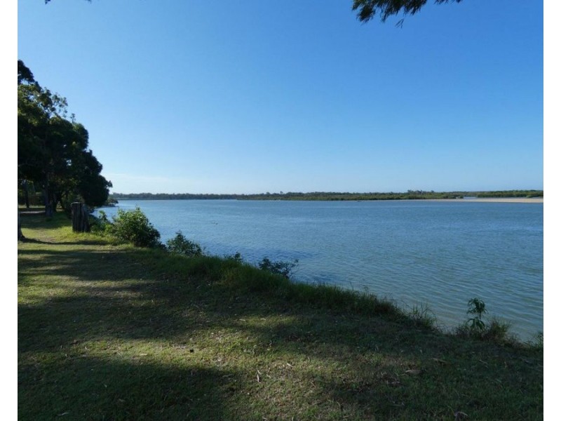 8 Pangola Street, Winfield QLD 4670