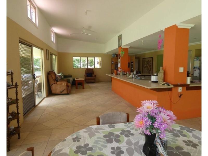 608 Cross Road, Euleilah QLD 4674