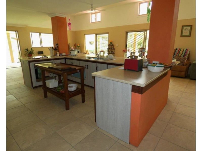 608 Cross Road, Euleilah QLD 4674