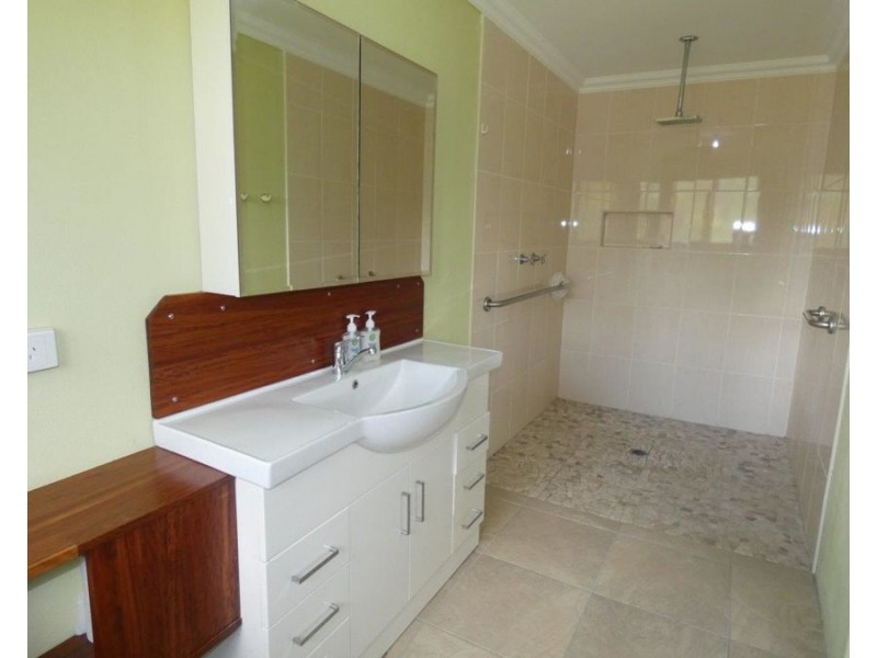 608 Cross Road, Euleilah QLD 4674