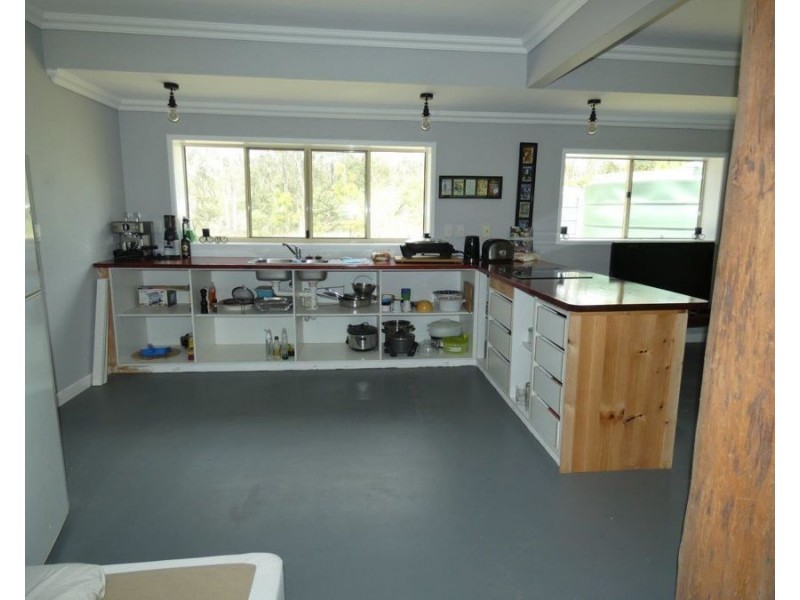 608 Cross Road, Euleilah QLD 4674