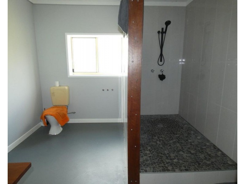 608 Cross Road, Euleilah QLD 4674