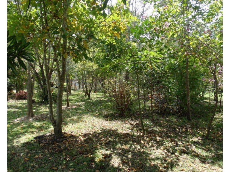 608 Cross Road, Euleilah QLD 4674