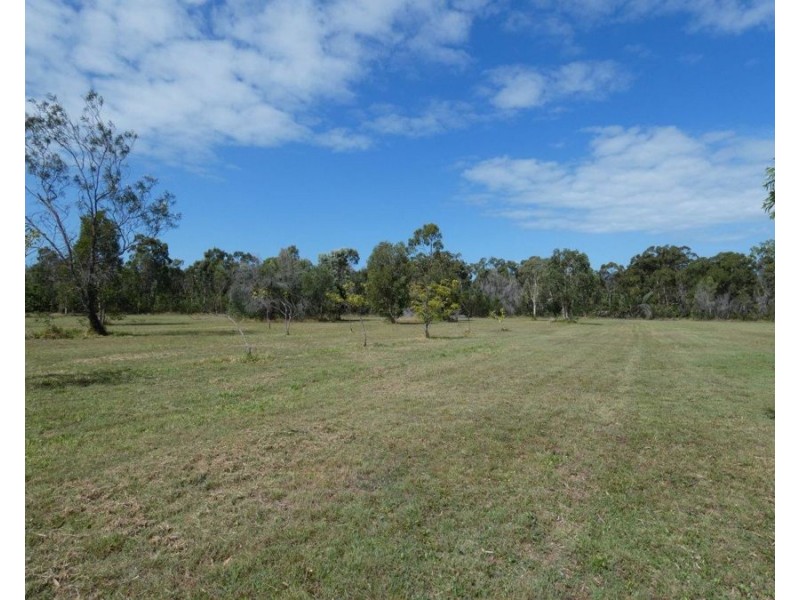 800 Capricornia Drive, Deepwater QLD 4674