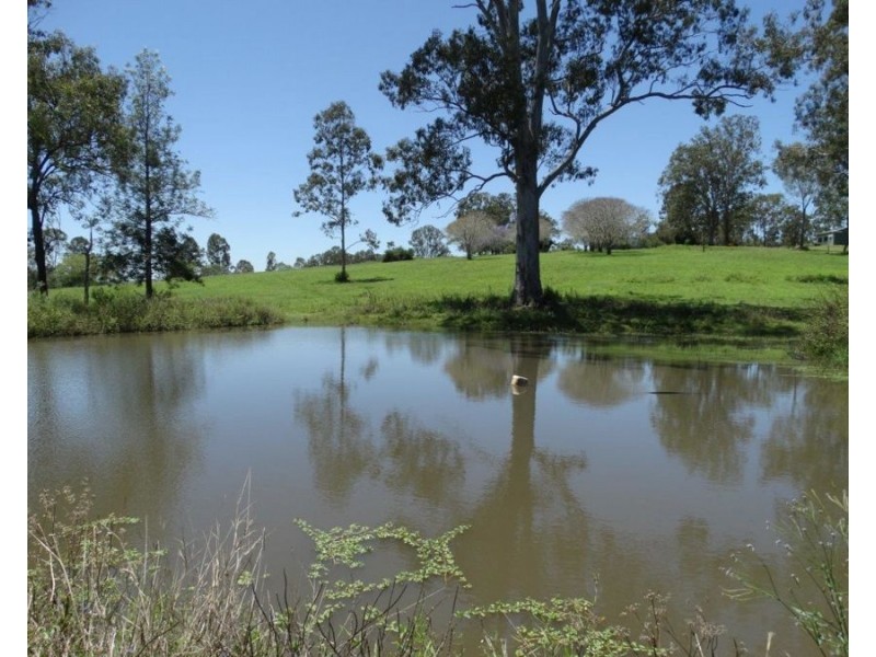 19 Claytons Road, Lowmead QLD 4676