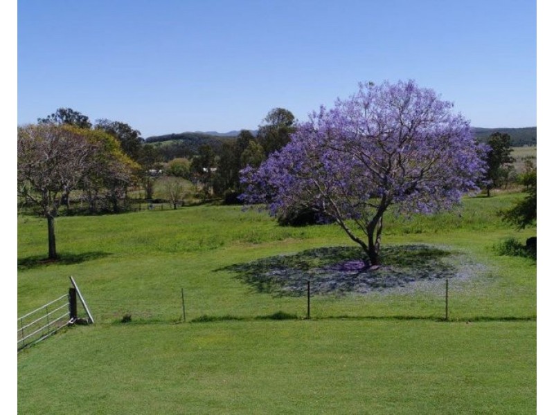 19 Claytons Road, Lowmead QLD 4676