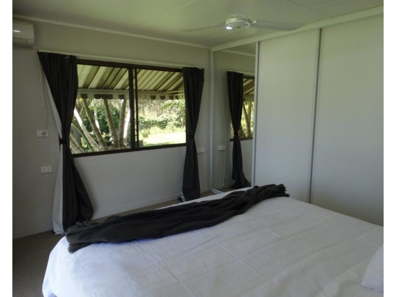 19 Claytons Road, Lowmead QLD 4676