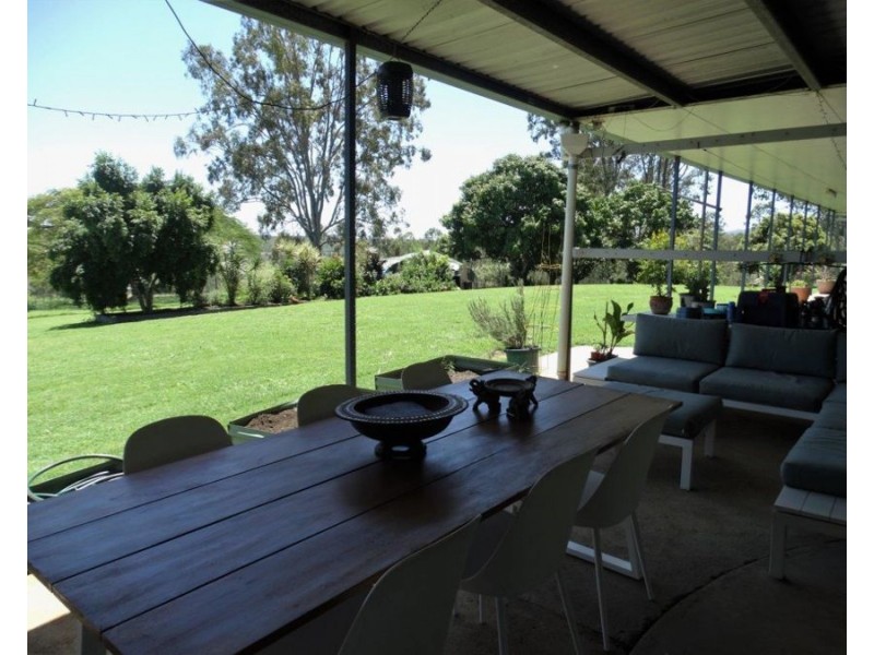 19 Claytons Road, Lowmead QLD 4676