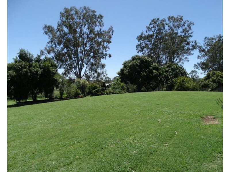 19 Claytons Road, Lowmead QLD 4676