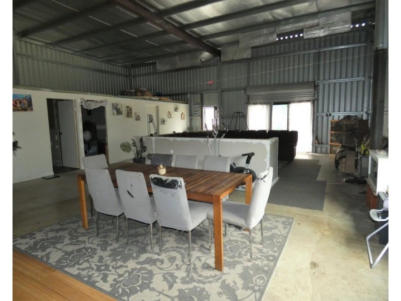 40 Matchbox Road, Deepwater QLD 4674