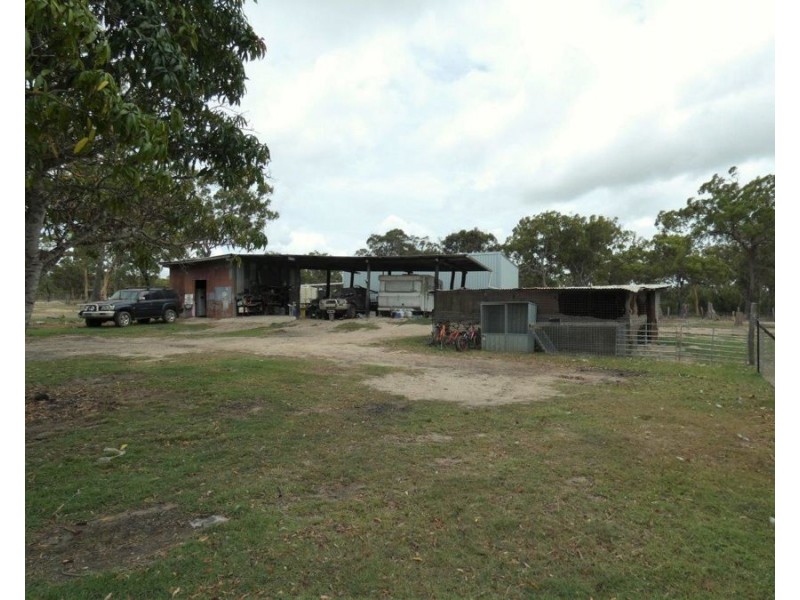 40 Matchbox Road, Deepwater QLD 4674