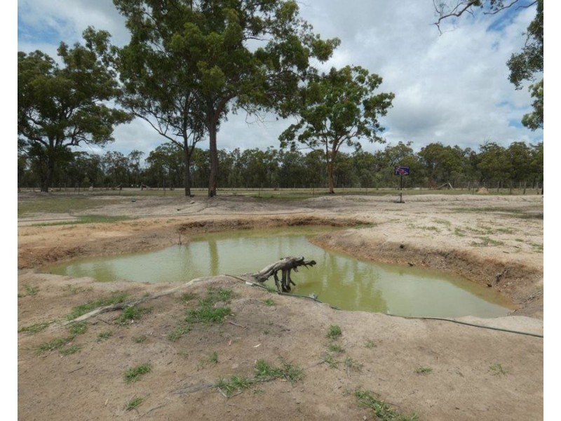 40 Matchbox Road, Deepwater QLD 4674