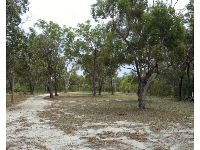 40 Matchbox Road, Deepwater QLD 4674