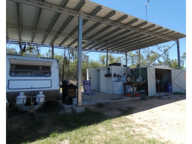 813 Pacific Drive, Deepwater QLD 4674