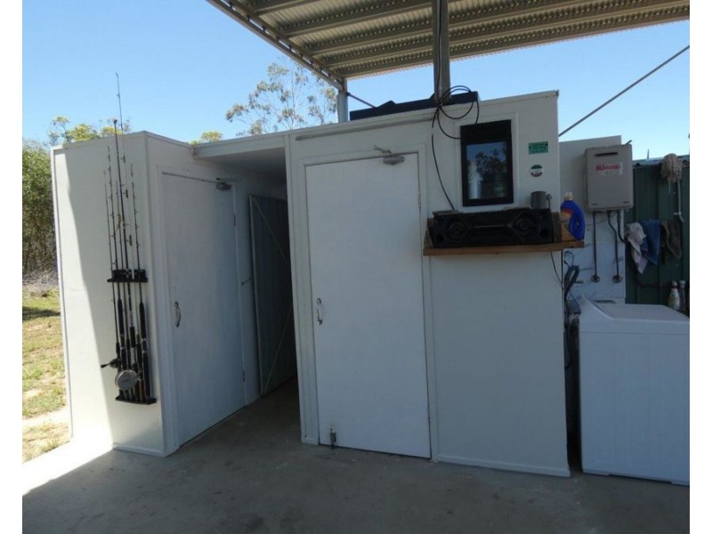 813 Pacific Drive, Deepwater QLD 4674