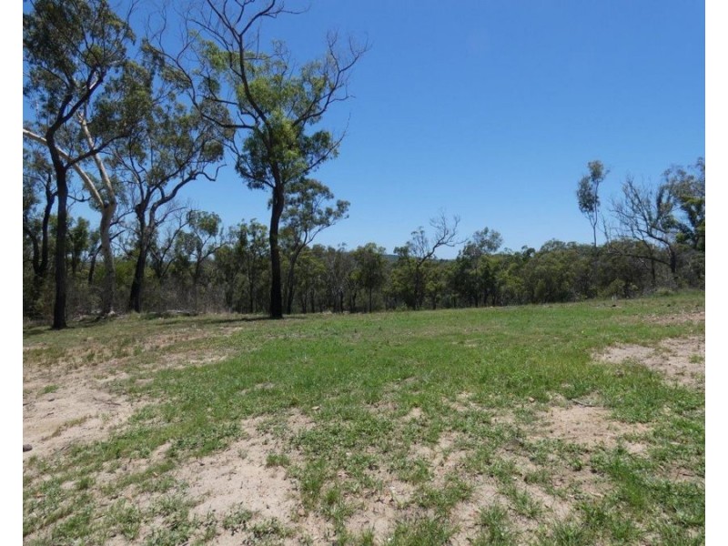 813 Pacific Drive, Deepwater QLD 4674