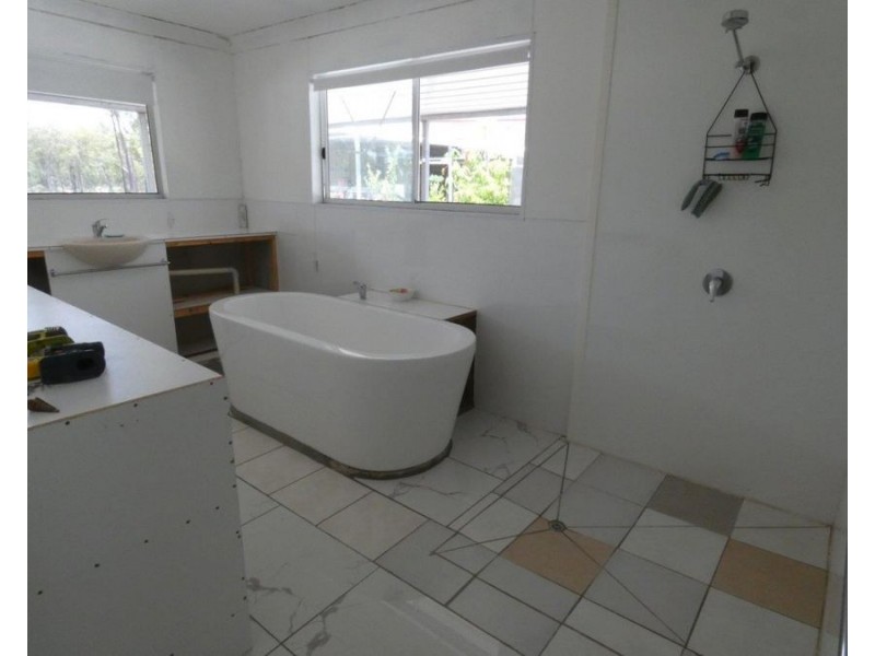 2090 Lowmead Road, Colosseum QLD 4677