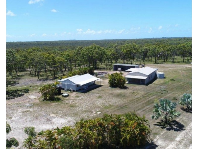 411 Pacific Drive, Deepwater QLD 4674