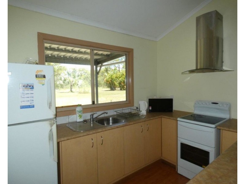 411 Pacific Drive, Deepwater QLD 4674